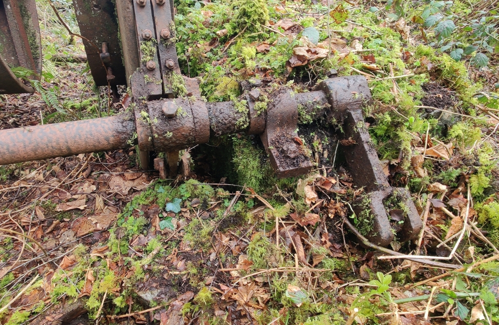 Winder brake linkage, submitted by ilt on 27-03-2026.
© Iain Taylor Winder brake linkage